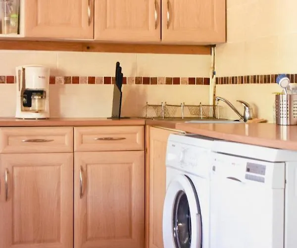 Le Chai @ Le Prielle بيت للعطل